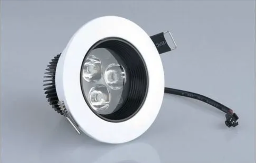 LED灯具蓝光危害评估标准解读